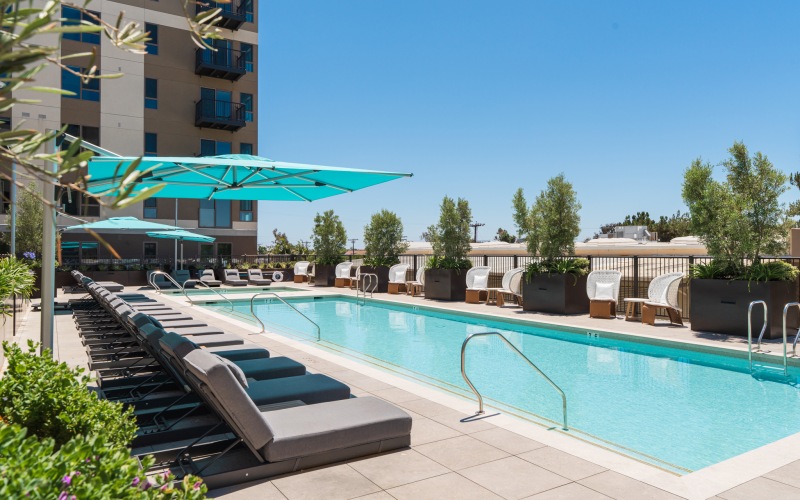 Pool area with ample seating